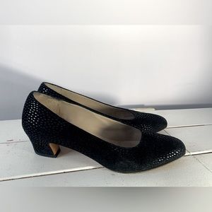 SALVATORE FERRAGAMO Vintage Black Spotted Leather Kitten Heels Shoes 6.5 B
